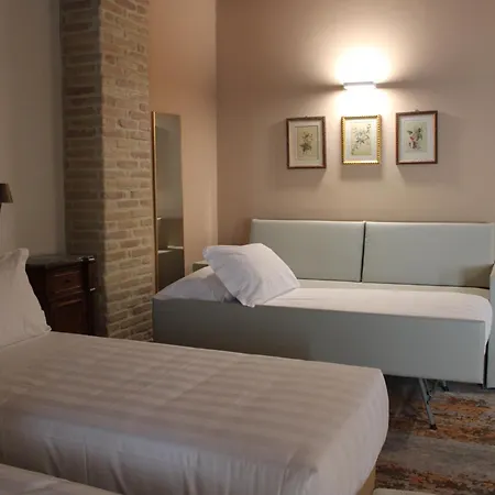 Palazzo Brunamonti Boutique 3* Bevagna