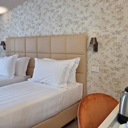 فندق Palazzo Brunamonti Boutique 3*