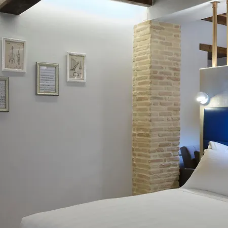 Palazzo Brunamonti Boutique 3*