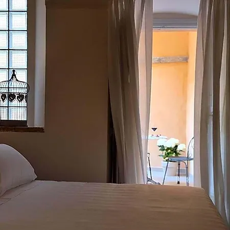 Palazzo Brunamonti Boutique 贝瓦尼亚