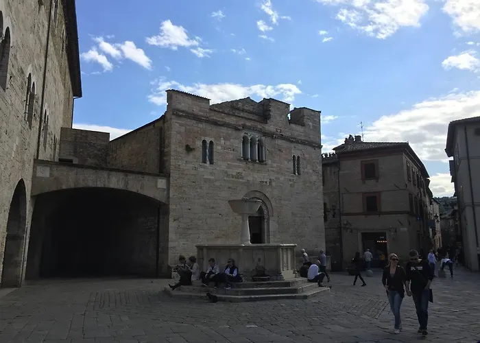 Palazzo Brunamonti 3*