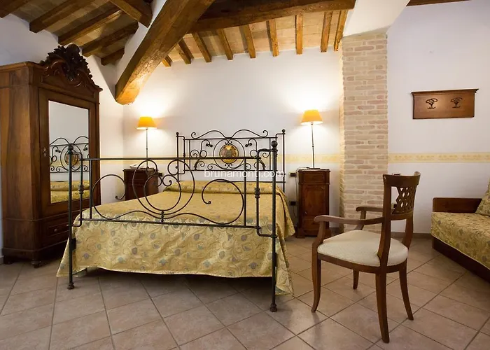 Palazzo Brunamonti 3*